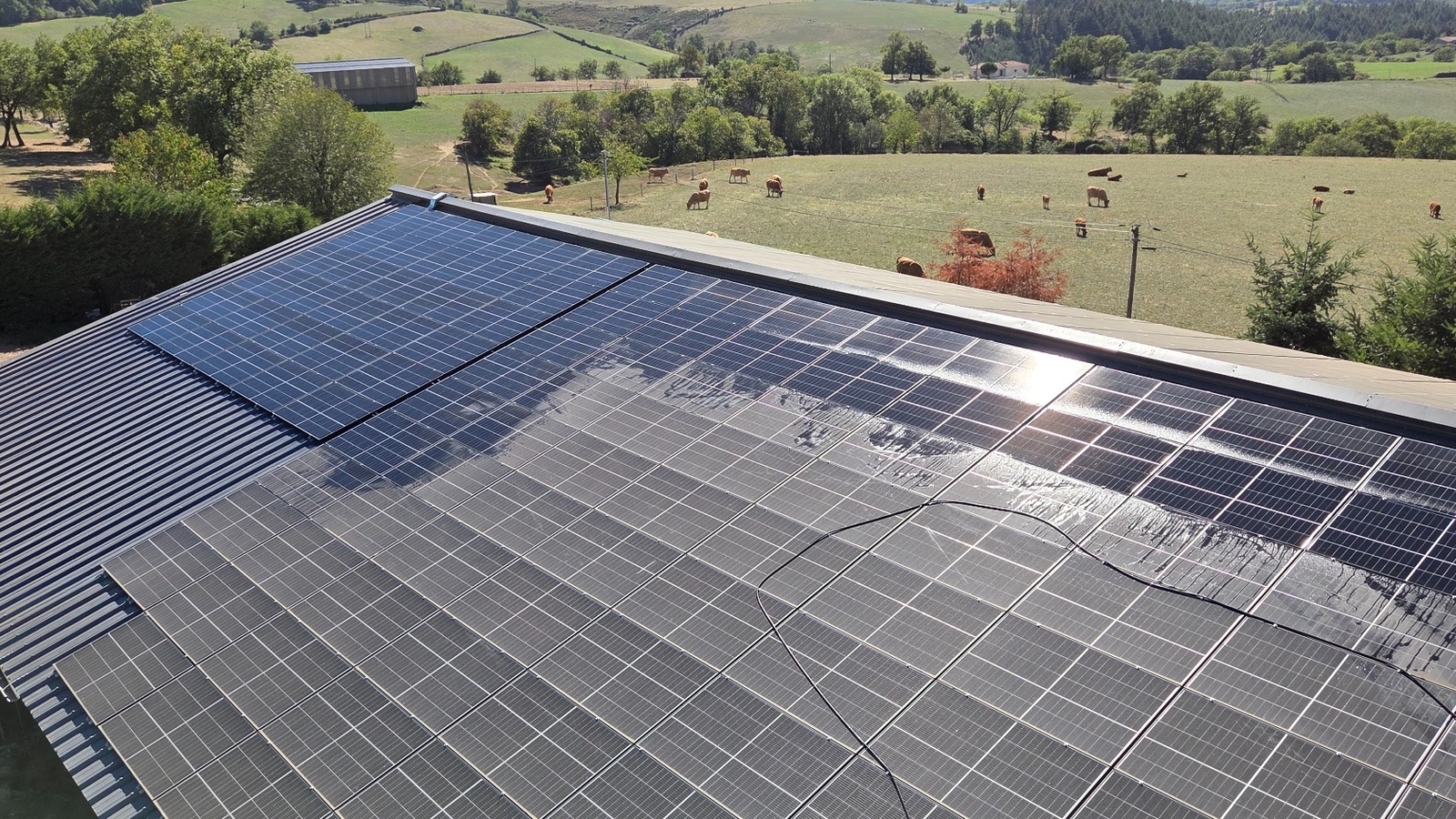 Installation photovoltaïque en environnement rural en Aveyron